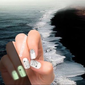 tangled web nails RARE glow in dark spider Incoco